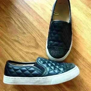 Children's Place Black slip on sneakers Diamond pattern/ sparkle toe. Size 13